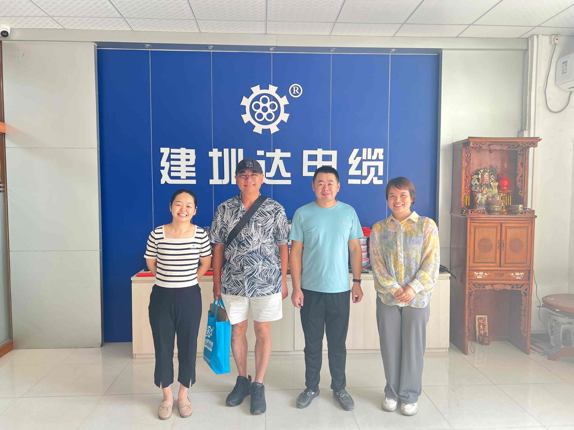 來自柬埔寨Hak客戶親自見證的案例 - 鎧裝電力電纜